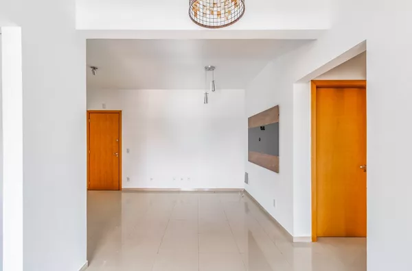 Apartamento à venda, com 2 Quartos sendo 1 suíte e Varanda Gourmet, no Bairro Jardim Mariana, próximo ao Hospital Santa Rosa, Cuiabá.
