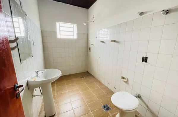BANHEIRO DE SERVIÇO