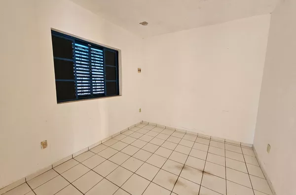 Casa para venda, próximo a Hospital Jardim Cuiabá, Clinicas, farmácias,5 quarto(s),  Goiabeiras, Cuiabá