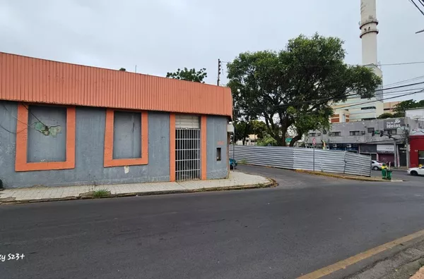 Ponto comercial para venda próximo a Praça Rachid Jaudy no Centro da Capital