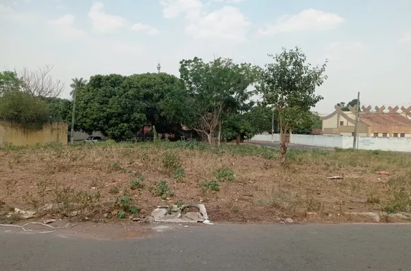 Terrenos ou lotes residenciais para venda,  Jardim Califórnia, Cuiabá