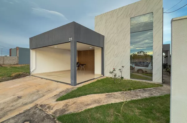 Casa com 3 Quarto(s), sendo 1 Suíte, Churrasqueira, Piscina no Distrito Industrial, Cuiabá.
