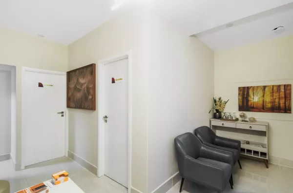 Sala Comercial para venda, com 5 ambientes, localizado na Av. Isaque Póvoas, no Edifício Mirante do Coxim, Goiabeira, Cuiabá!