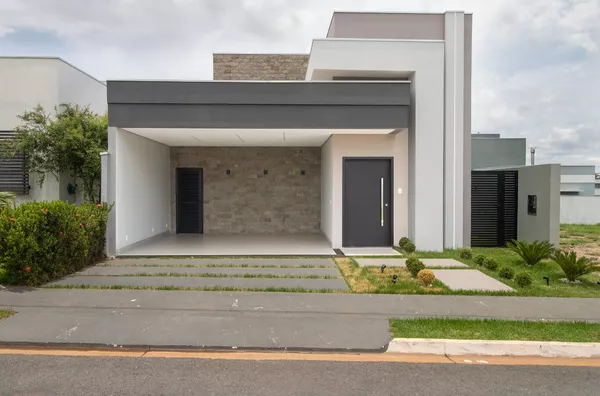 Casa Térrea à Venda com 3 Suítes no Condomínio Primor das Torres, Cuiabá.