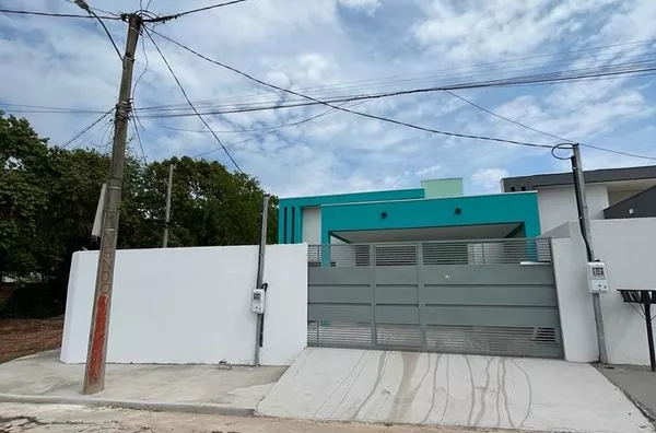 Casa Nova com 2 Suítes para venda,  Parque Universitário, Cuiabá