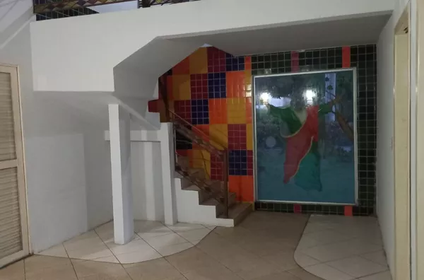 Sobrado Exclusivo com amplo espaço para festas, 6 quartos, terreno 1970 m², Jardim Costa Verde, Varzea Grande