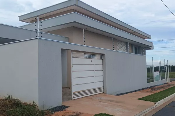 Casa integrada a Escritório para venda, 2 suítes, Parque Genebra, Várzea Grande-MT 