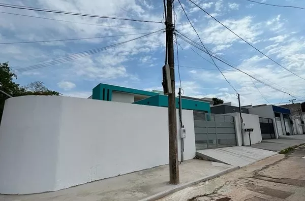 Casa Nova com 2 Suítes para venda,  Parque Universitário, Cuiabá