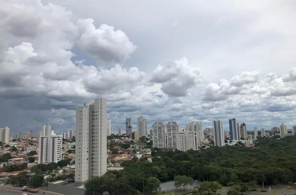 Apartamento com Vista para o Parque Mãe Bonifácia, 3 quartos, 1 suíte, 2 garagens individuais