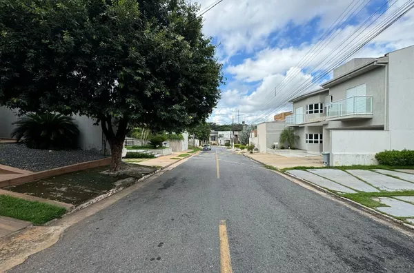 Sobrado para venda e aluguel, 3 quartos sendo uma suíte,  Residencial Jardim Itália II, Cuiabá