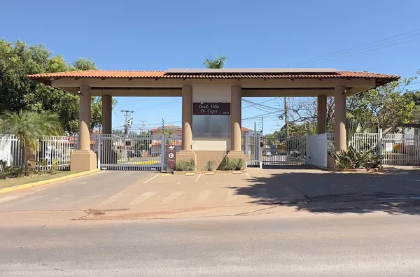 Sobrado com 3 Quartos sendo 2 Suítes, com armários Planejados no CONDOMÍNIO VILLA DI CAPRI, localizado no Bairro Despraiado, próximo ao Buffet Leila Malouf, Cuabá,