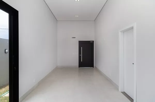 Casa Térrea à Venda com 3 Suítes no Condomínio Primor das Torres, Cuiabá.
