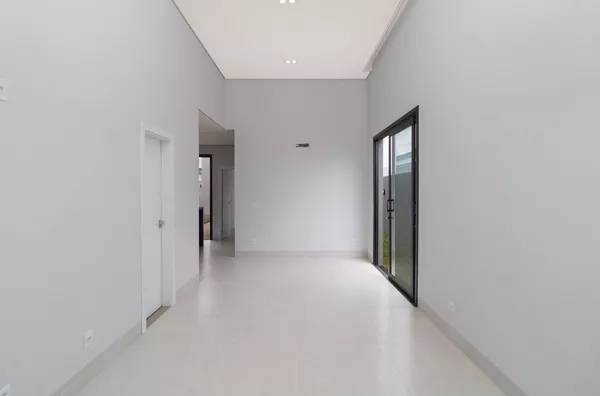 Casa Térrea à Venda com 3 Suítes no Condomínio Primor das Torres, Cuiabá.