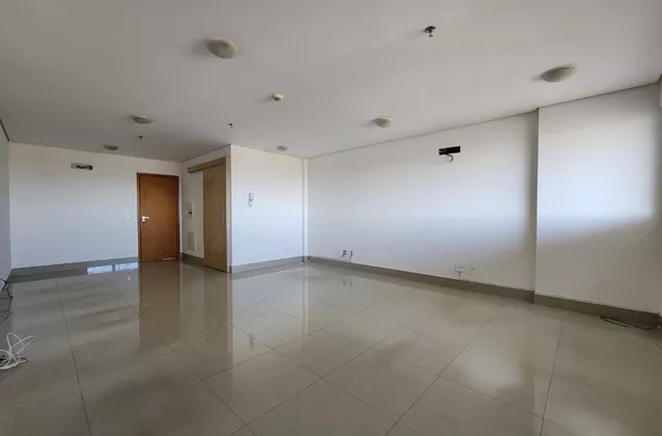 Sala com Projeto para Saúde na Av. do CPA - SB Tower
