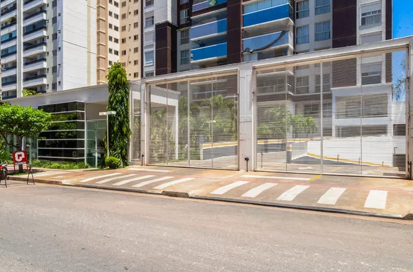 Apartamento à Venda com 3 Suítes, moveis planejados, próximo ao Shopping 3 Américas, Cuiabá.
