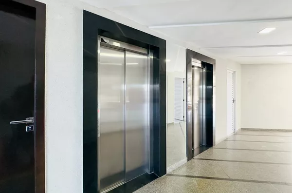 Apartamento reformado, à venda com 3 quartos, sendo 1 suíte, com móveis planejados, próximo ao IFMT Centro, em Cuiabá.
