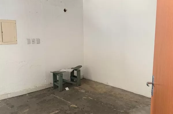 ESCRITÓRIO TERREO