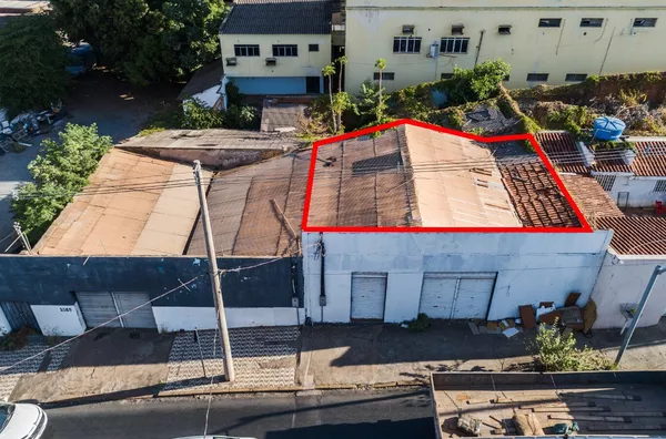Salão Comercial à Venda Localizado na Avendida Dom Bosco, Cuiabá.