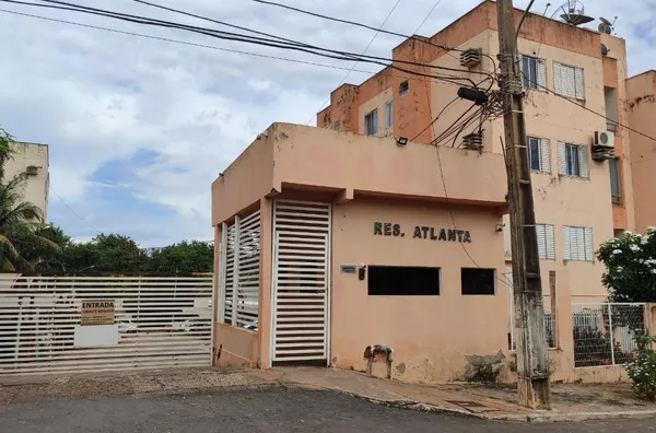 Apartamento com sacada, 2 quartos, Residencial Paiaguás, Cuiabá