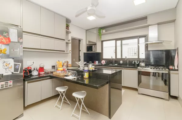 Casa em condomínio para venda, 4 quartos,  Jardim Itália, Cuiabá
