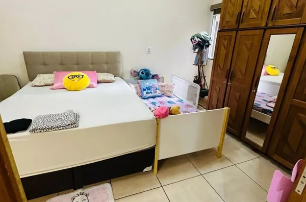 Casa semi-mobiliada, 4 quartos sendo 2 suítes,  Centro-norte, Varzea Grande