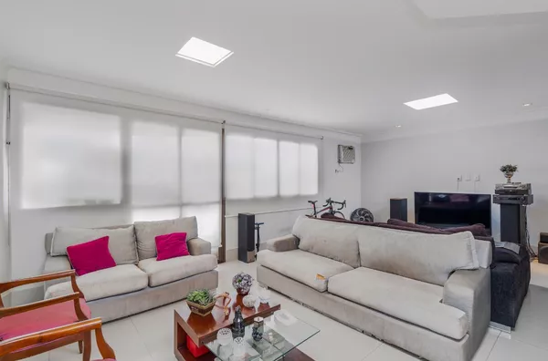 Apartamento à venda com 4 Quartos, sendo 2 suíte, no Bairro Duque de Caxias, Cuiabá..