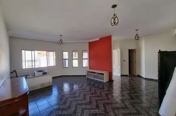 Casa  com 4 quarto(s),  Jardim Itália, Cuiabá