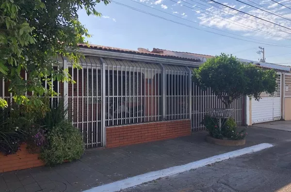 Casa bem localizada no bairro Grande Terceiro