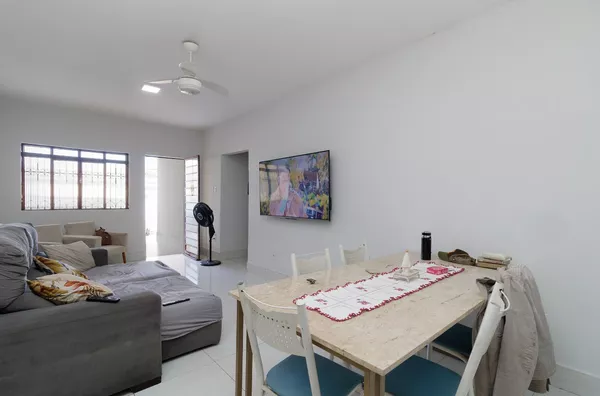 Casa para venda, 3 quartos sendo uma suíte,  Jardim Petrópolis, Cuiabá