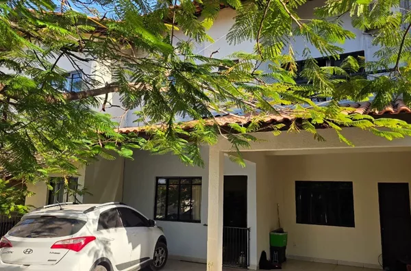 Sobrado em condomínio fechado para venda, 3 quartos,  Barra Do Pari, Cuiabá