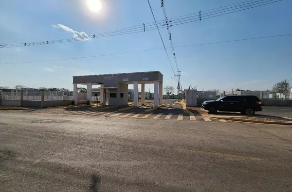 Casa térrea de esquina, adaptada PNE