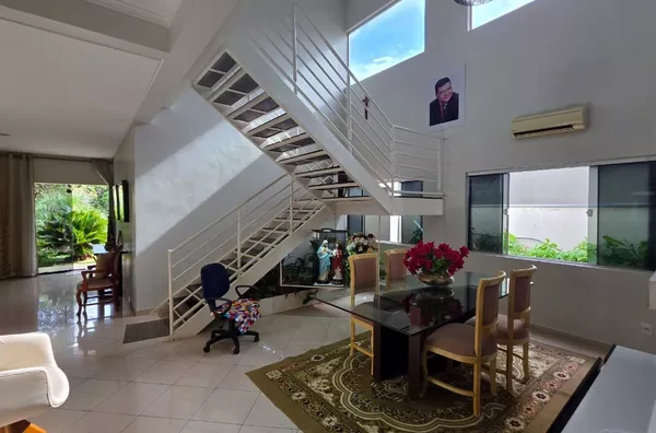 Sobrado em condomínio fechado para venda, 3 suítes,  Condomínio Florais Cuiabá Residencial, Cuiabá