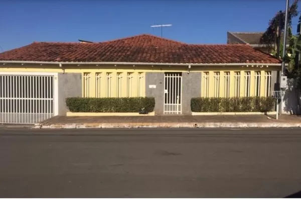 Casa para venda, 4 quartos sendo 2 suítes,  Cpa Ii, Cuiabá
