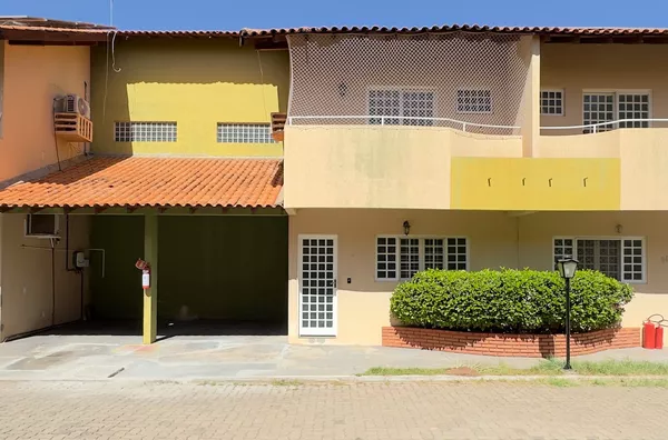 Sobrado à Venda no Condomínio RESIDENCIAL FLORENÇA, com 3 quarto(s) sendo 1 Suíte, no Bairro Jardim Itália, próximo da UFMT, Cuiabá.