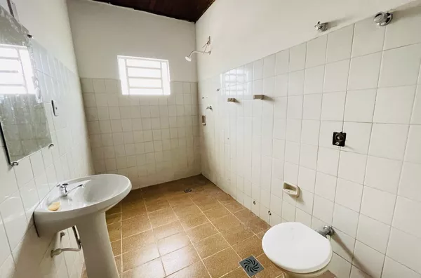 BANHEIRO DA SUÍTE 1 DA EDÍCULA