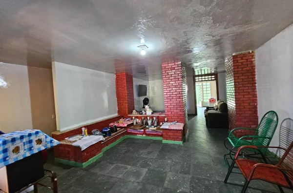 Casa para venda, próximo Shopping Estação, com 3 quarto(s) sendo 2 Suíte(s) e piscina, Jardim Santa Amália, Cuiabá.