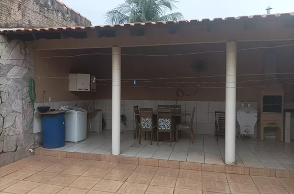 Casa para venda, 3 quartos,  Jardim Universitário, Cuiabá