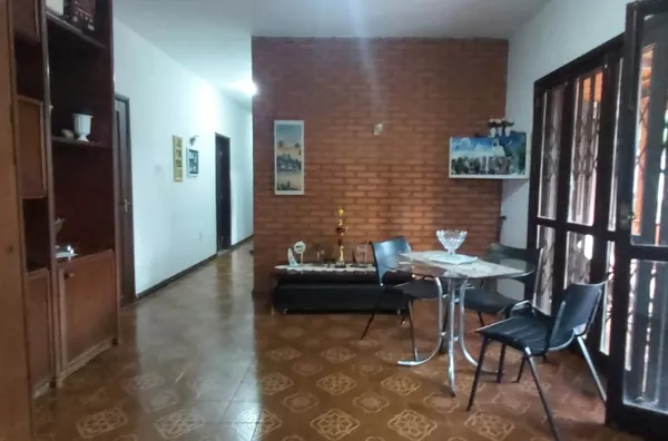 Casa para venda, 4 quartos sendo uma suíte,  Jardim Shangri-la, Cuiabá