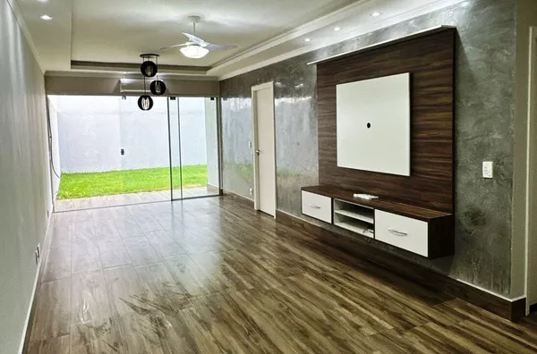 Casa térrea em condomínio
