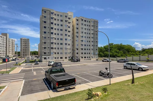 Apartamento à venda,  próximo Centro Político Administrativo, morada do ouro, 2 quartos e com sacada, Cuiabá