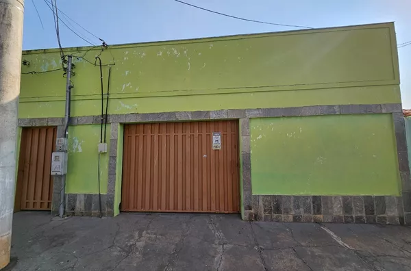 Terreno para venda, possui construção, Cidade Alta, Cuiabá