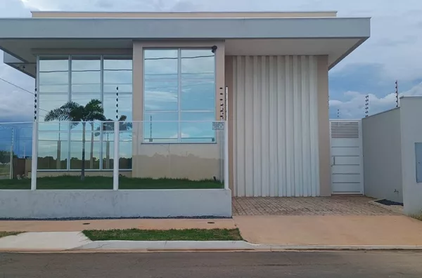Casa integrada a Escritório para venda, 2 suítes, Parque Genebra, Várzea Grande-MT 