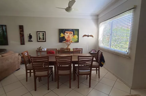 Casa em condomínio para venda,  3 suites, com Energia Solar