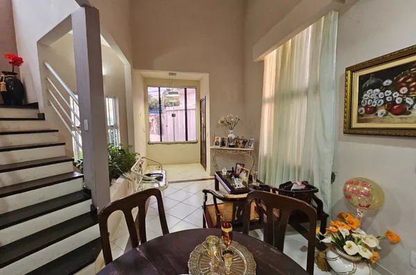 Casa para venda, próximo Shopping Estação, 3 quarto(s),  Santa Rosa, Cuiabá