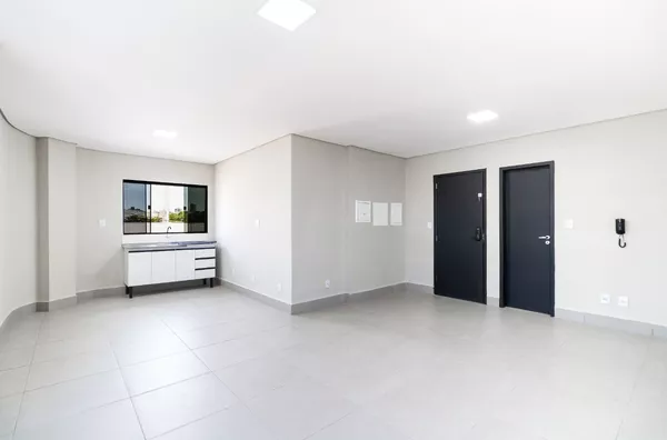 Sala Comercial Para Locação no Bairro Aráes, Próximo da Avenida Miguel Sutil, Cuiabá.