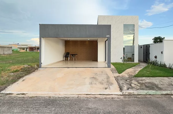 Casa com 3 Quarto(s), sendo 1 Suíte, Churrasqueira, Piscina no Distrito Industrial, Cuiabá.