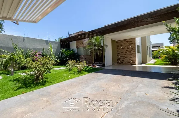Casa Térrea à Venda com 3 Quarto(s), Sendo 1 Suíte, Armários Planejados na Cozinha, Equipado com Placa Solar Próximo ao Parque Tia Nair!