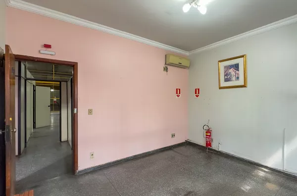 Barracão Climatizado, indicado para Distribuidora de medicamentos e outros no Jardim Tropical Cuiabá