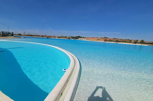Apartamento de luxo com lagoa e praia artificial para venda com móveis, próximo ao Colégio Plural,  Ribeirão Do Lipa, Cuiabá