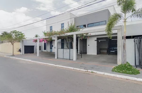 Sobrado para venda, RESIDENCIAL E COMERCIAL, 3 quarto(s),  - Selecione - Bairro, Cuiabá